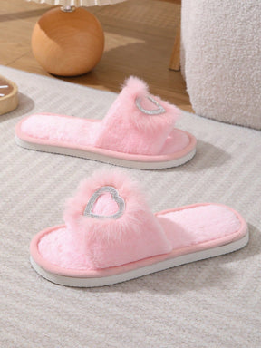 Pantufa Feminina de Pelúcia Decoração Coração com Brilho Chinelo Antiderrapante