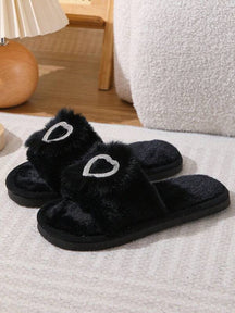 Pantufa Feminina de Pelúcia Decoração Coração com Brilho Chinelo Antiderrapante