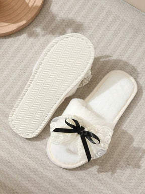 Pantufa Feminina De Pelúcia Com Detalhe De Laço Chinelo Leve Silencioso