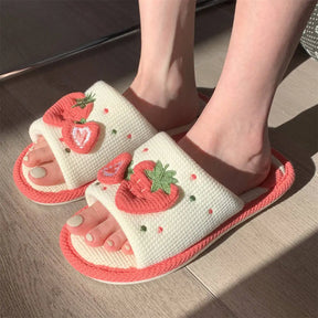 Pantufa Feminina De Linho Estampa Morangos Chinelo Doméstico Confortável