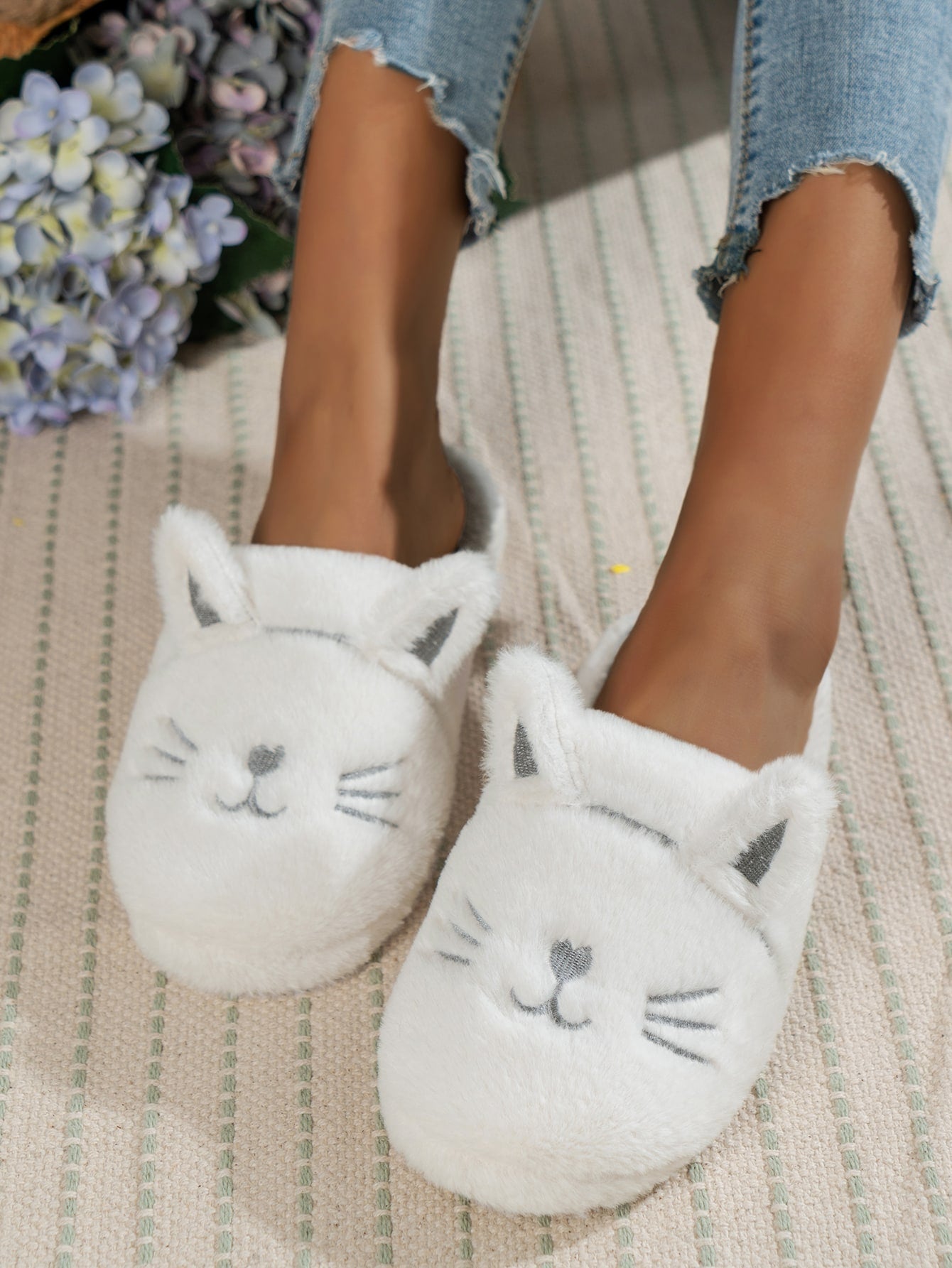 Pantufa Feminina Bordado Gatinho Chinelo Doméstico De Pelúcia