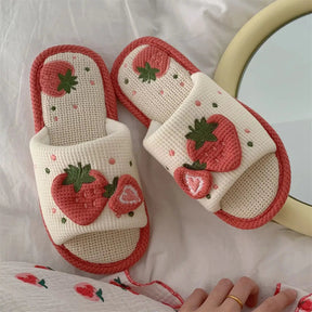 Pantufa Feminina De Linho Estampa Morangos Chinelo Doméstico Confortável