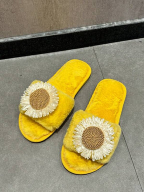 Pantufa Feminina De Pelúcia Confortável Decoração Margarida Chinelo Aberto