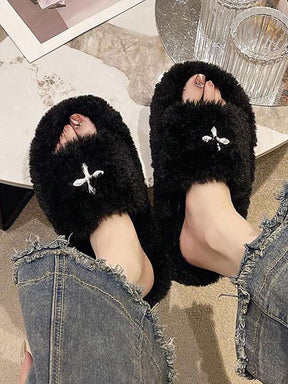 Pantufa De Pelúcia Unissex Resistente Ao Desgaste Com Detalhe Em Cruz Chinelo Antiderrapante